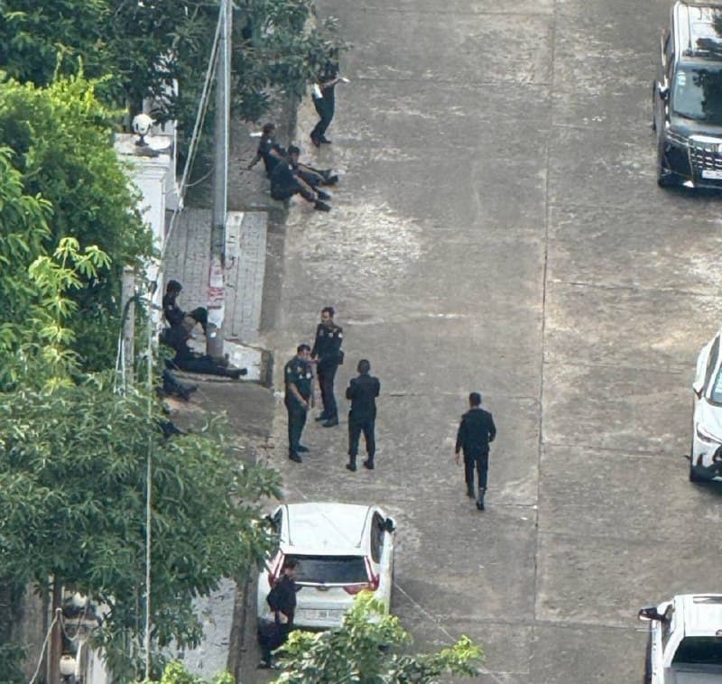 Sihanoukville Affairs|Military Police Inspect OB5 Villa Compound
