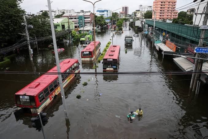 泰家事|泰国洪灾致23人死亡,曼谷积水已影响70万人